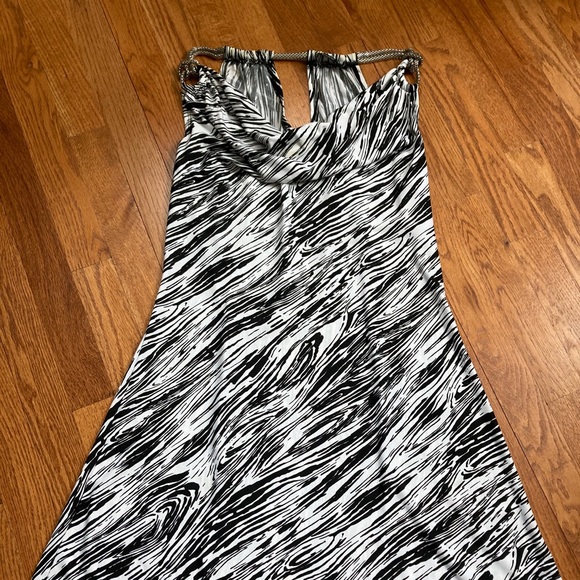 Sexy Summer Dress w/metal embellishments - Picture 7 of 10